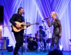 Blake Shelton and Gwen Stefani performing together. Photo: Wikimedia Commons.